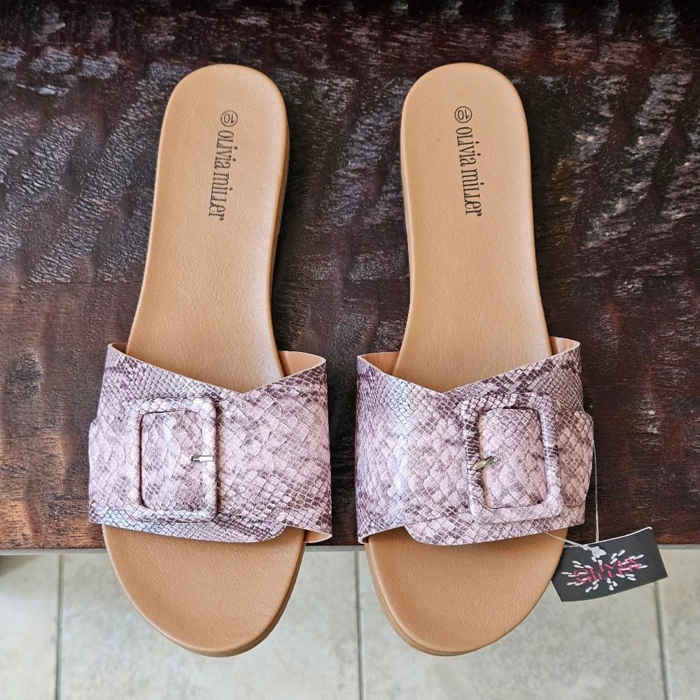 NWT Olivia Miller Women's Mia Buckle Snakeskin Slide Sandals, Sz 10